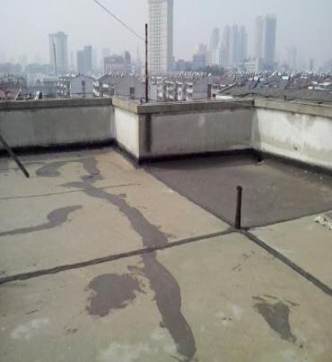 泰顺漏水维修 楼顶漏水是什么原因，楼顶漏水维修方法是什么?